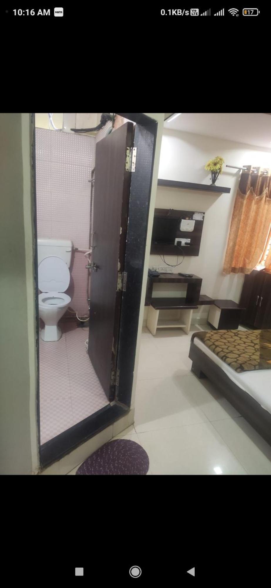 Hotel Vrandavan Palace Near Mahakal Temple Уджайн Стая снимка